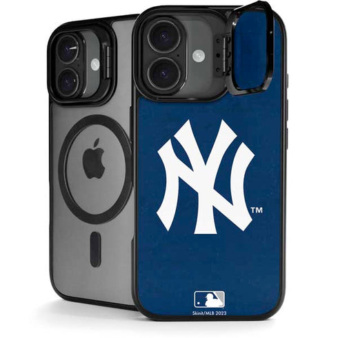 MLB New York Yankees - Solid Distressed iPhone 17 Kickstand Case