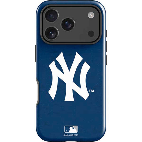 MLB New York Yankees - Solid Distressed iPhone 17 Pro Impact Case