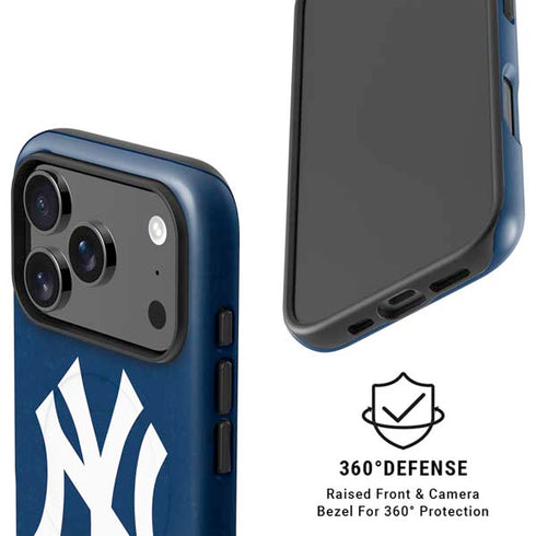 MLB New York Yankees - Solid Distressed iPhone 17 Pro Magsafe Impact Case