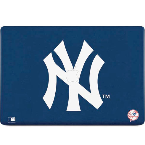 MLB New York Yankees - Solid Distressed MacBook Skins