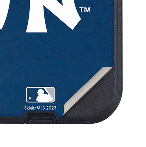 MLB New York Yankees - Solid Distressed Otterbox Defender iPhone Skin