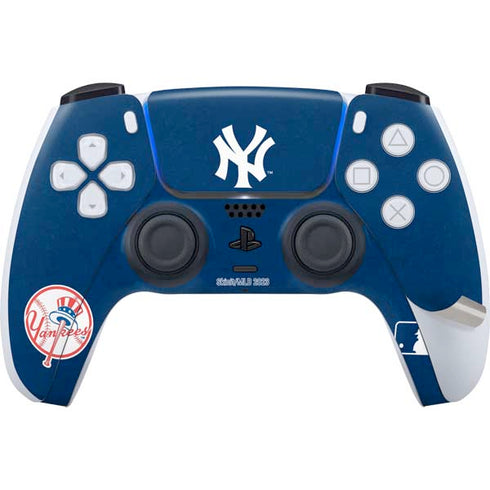 MLB New York Yankees - Solid Distressed PS5 Pro Disk Bundle Skin