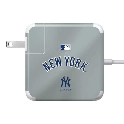 MLB New York Yankees Alternate/Away Jersey 85W Power Adapter (15 and 17 inch MacBook Pro Charger) Skin