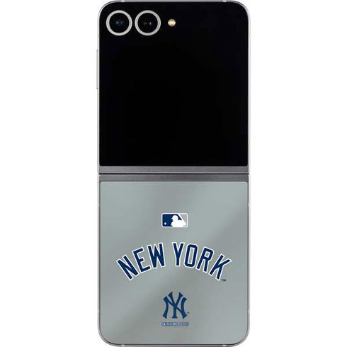 MLB New York Yankees Alternate/Away Jersey Galaxy Z Flip6 Skin
