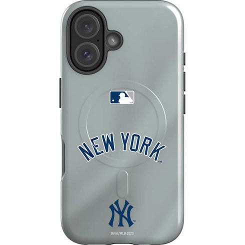 MLB New York Yankees Alternate/Away Jersey iPhone 16 Magsafe Impact Case