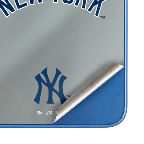 MLB New York Yankees Alternate/Away Jersey Moto G Play 4G (2024) Skin