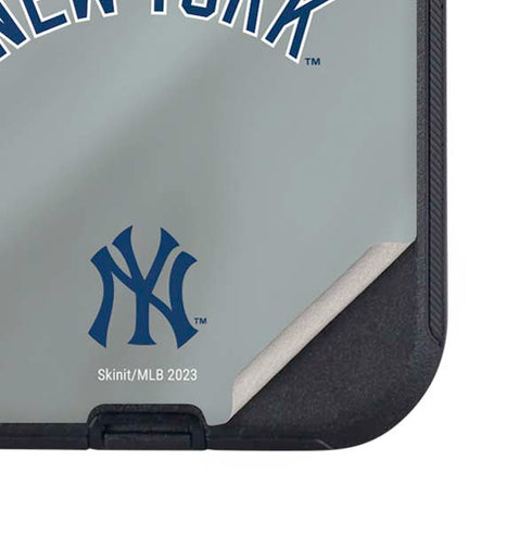 MLB New York Yankees Alternate/Away Jersey Otterbox Defender iPhone Skin