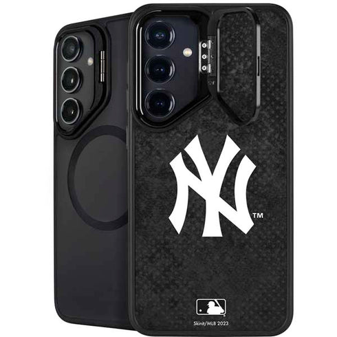 MLB New York Yankees Dark Wash Galaxy S25 Kickstand Case