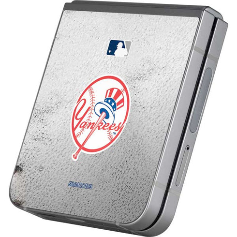 MLB New York Yankees Game Ball Galaxy Z Flip6 Skin