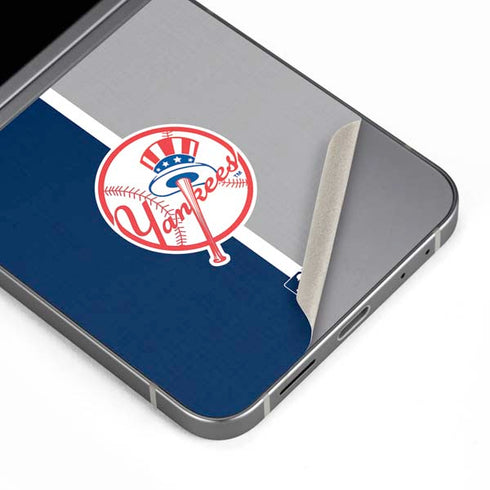 MLB New York Yankees Split Galaxy Z Flip6 Skin