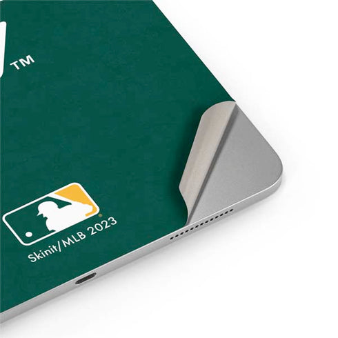 MLB Oakland Athletics - Solid Distressed iPad Pro 13in M4 (2024) Skin