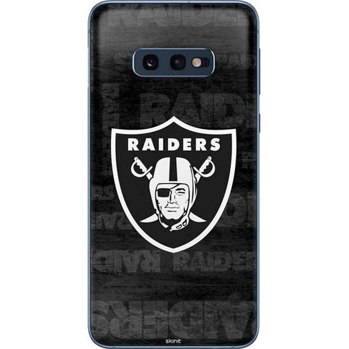 NFL Las Vegas Raiders Black & White Galaxy S10e Skin