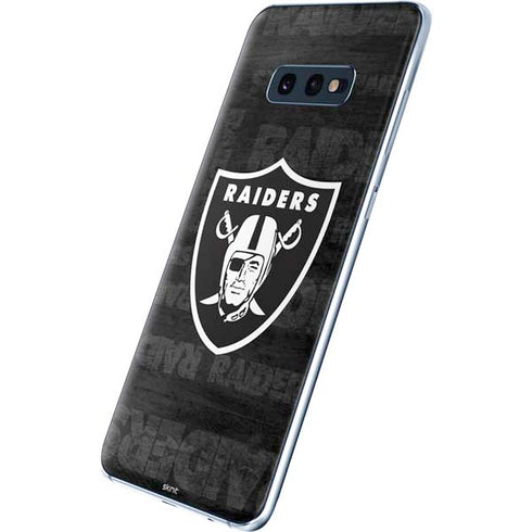 NFL Las Vegas Raiders Black & White Galaxy S10e Skin