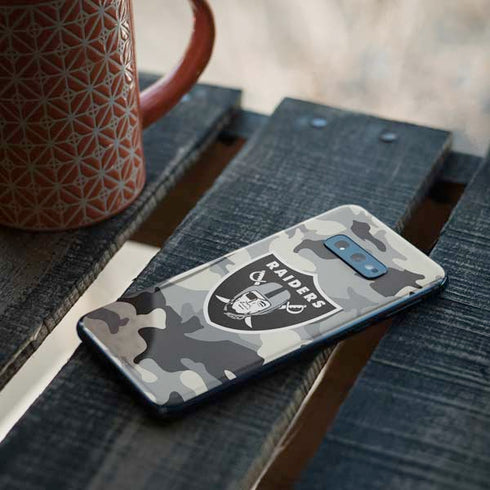 NFL Las Vegas Raiders Camo Galaxy S10e Skin