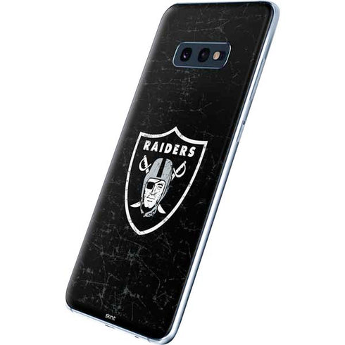 NFL Las Vegas Raiders Distressed Galaxy S10e Skin