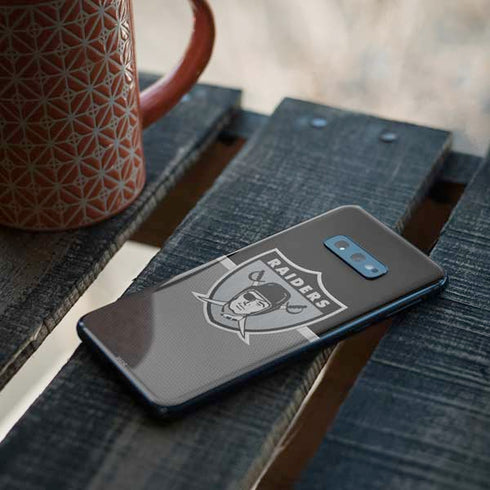 NFL Las Vegas Raiders Vintage Galaxy S10e Skin