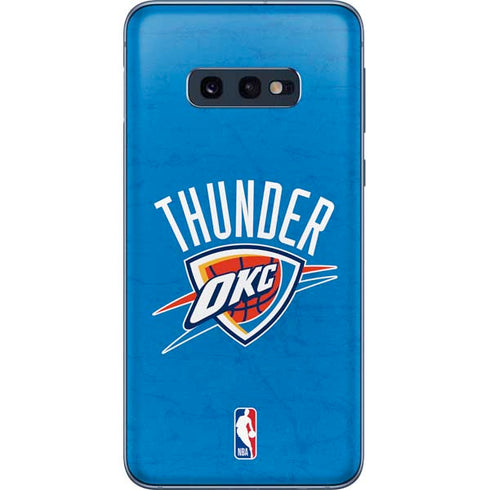 NBA OKC Thunder Distressed Galaxy S10e Skin