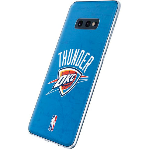 NBA OKC Thunder Distressed Galaxy S10e Skin