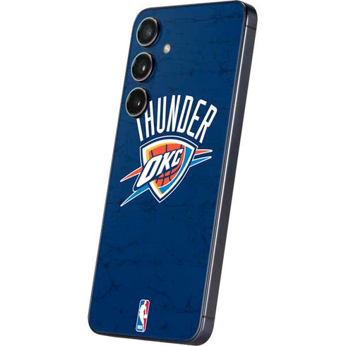 NBA OKC Thunder Distressed Galaxy S25 Skin