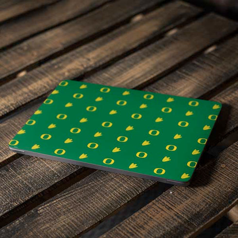 University of Oregon Pattern Apple MacBook Air Skin
