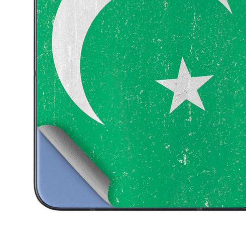 Pakistan Flag Distressed Galaxy Z Fold5 5G Skin