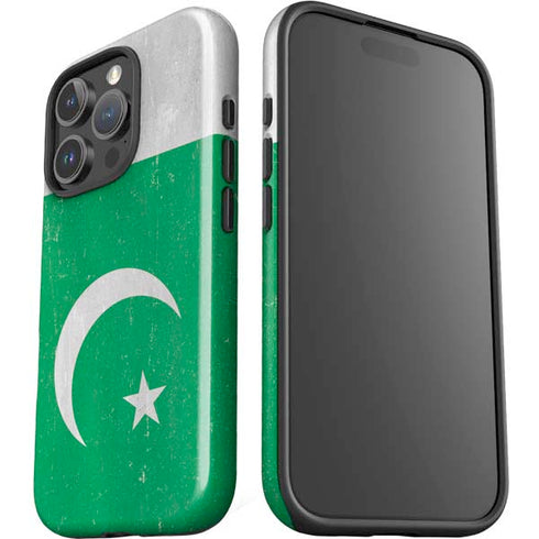 Pakistan Flag Distressed iPhone 16 Pro Impact Case