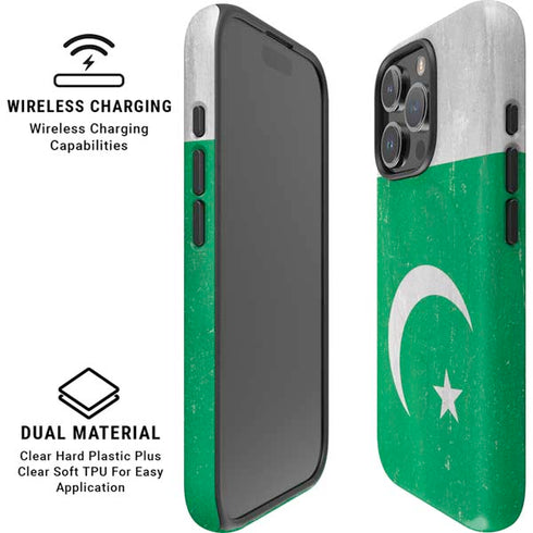Pakistan Flag Distressed iPhone 16 Pro Max Magsafe Impact Case