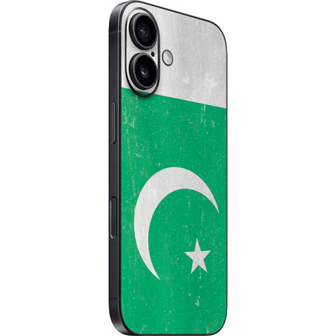 Pakistan Flag Distressed iPhone 16 Skin