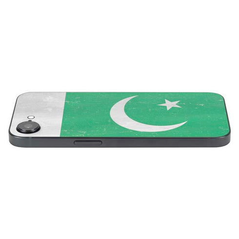 Pakistan Flag Distressed iPhone 16e Skin
