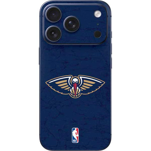 NBA New Orleans Pelicans Distressed iPhone 17 Pro Max Skin