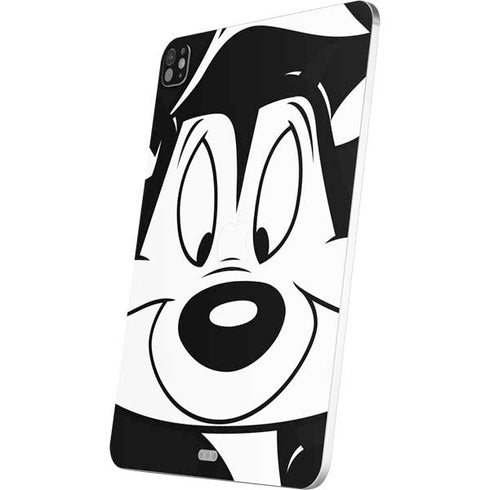 Looney Tunes Pepe Le Pew iPad Pro 13in M4 (2024) Skin