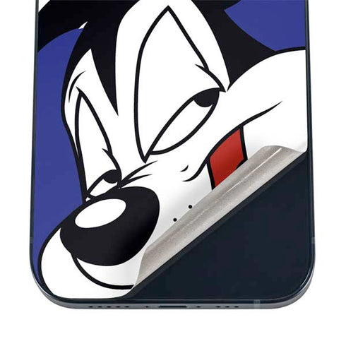 Looney Tunes Pepe Le Pew Zoomed In iPhone 16 Skin