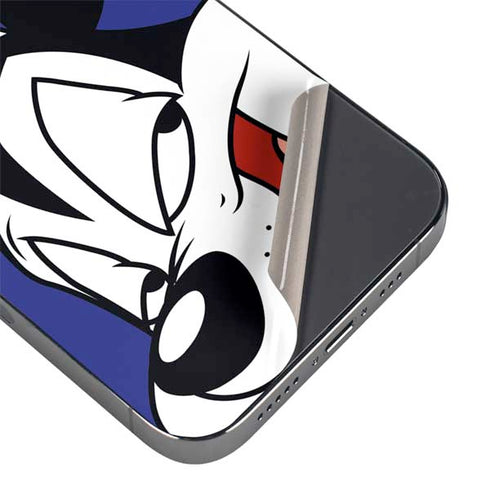 Looney Tunes Pepe Le Pew Zoomed In iPhone 16e Skin
