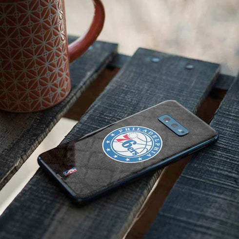 NBA Philadelphia 76ers Black Rust Galaxy S10e Skin