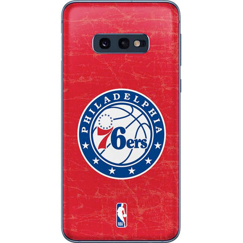 NBA Philadelphia 76ers Distressed Galaxy S10e Skin