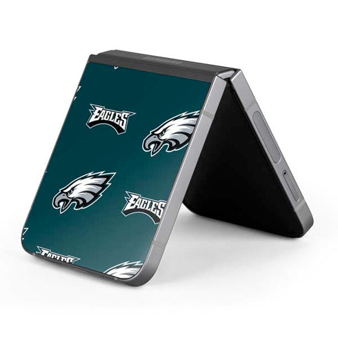 NFL Philadelphia Eagles Blitz Series Galaxy Z Flip6 Skin