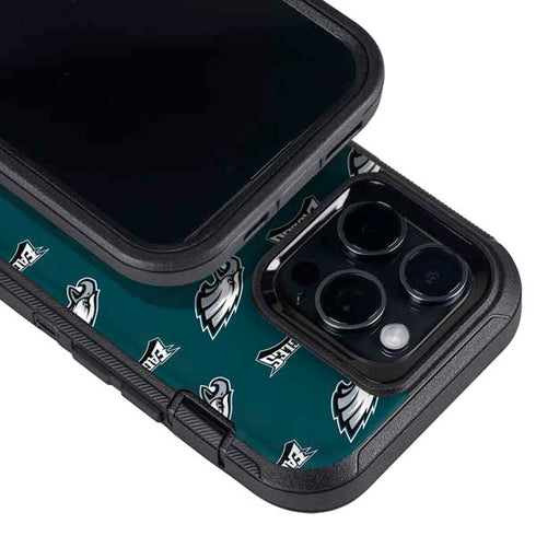 NFL Philadelphia Eagles Blitz Series Otterbox Defender iPhone Skin