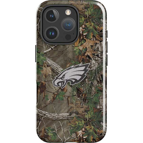 NFL Philadelphia Eagles Realtree Xtra Green Camo iPhone 16 Pro Magsafe Impact Case