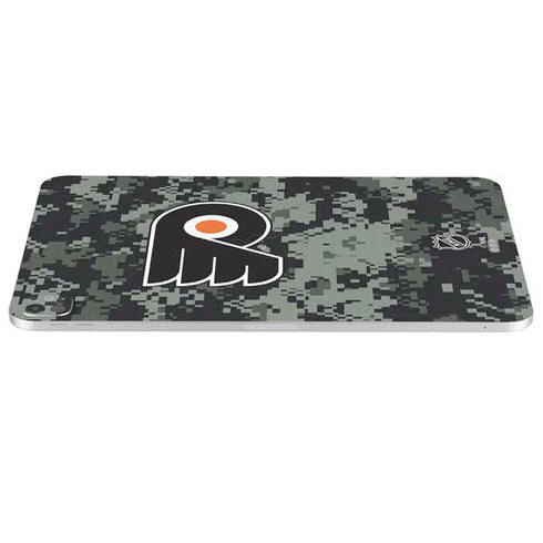 NHL Philadelphia Flyers Camo iPad Pro 13in M4 (2024) Skin