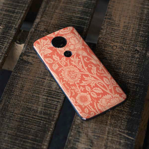 Pink & Rose by William Morris Moto E5 Plus Skin