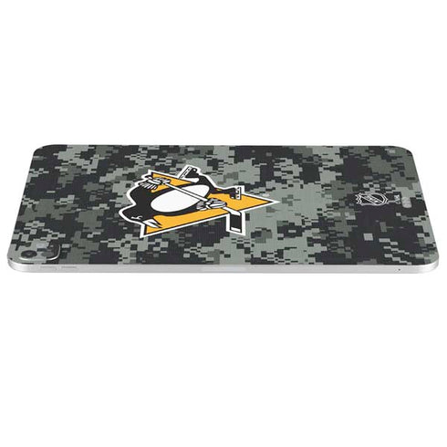 NHL Pittsburgh Penguins Camo iPad Pro 13in M4 (2024) Skin
