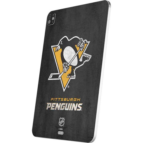 NHL Pittsburgh Penguins Distressed iPad Pro 13in M4 (2024) Skin