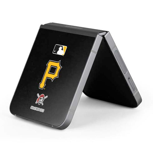 MLB Pittsburgh Pirates - Solid Distressed Galaxy Z Flip6 Skin