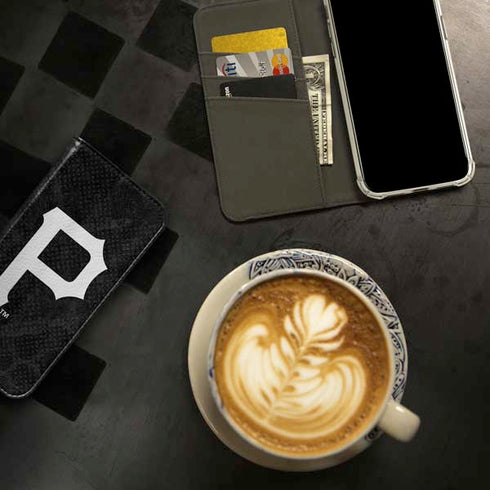 MLB Pittsburgh Pirates Dark Wash iPhone 15 Pro Folio Case