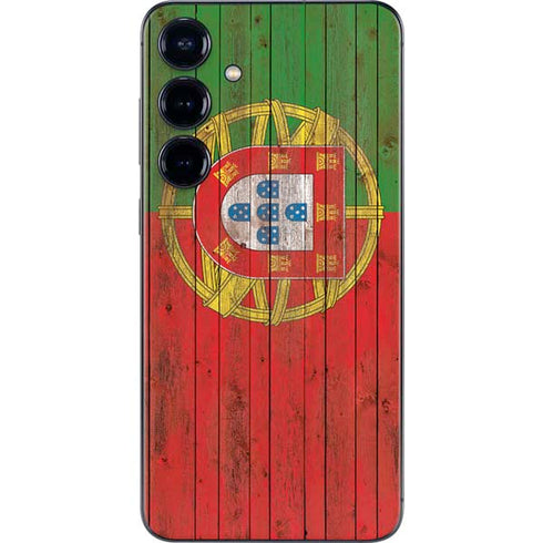 Portuguese Flag Dark Wood Galaxy S25 Skin