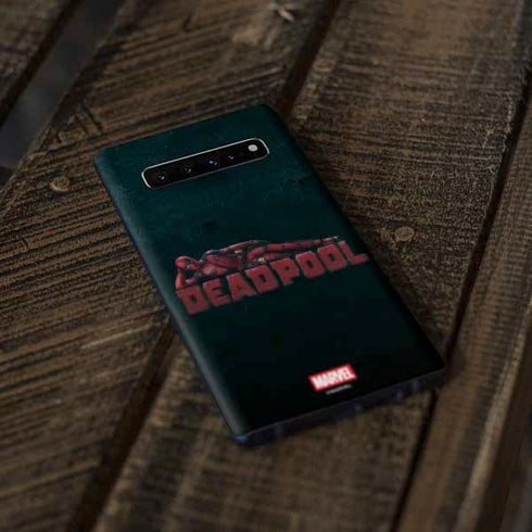 Marvel Deadpool Legacy Posing Deadpool Galaxy S10 Plus Skin
