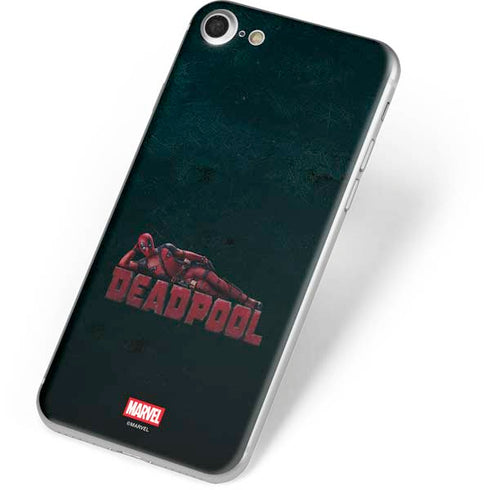 Marvel Deadpool Legacy Posing Deadpool iPhone 7 Skin
