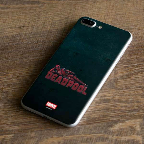 Marvel Deadpool Legacy Posing Deadpool iPhone 8 Plus Skin