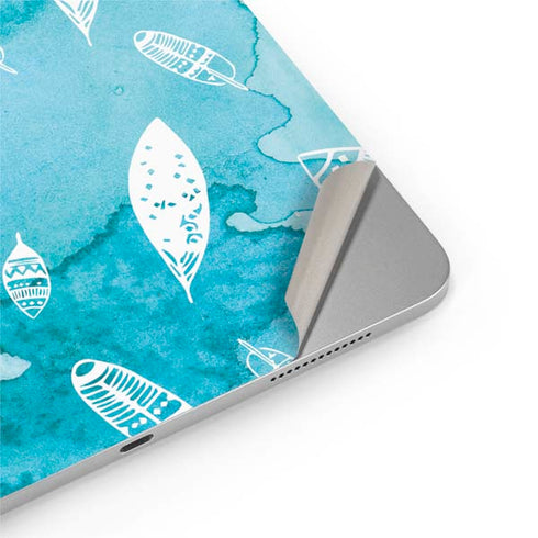 Raining Feathers iPad Pro 13in M4 (2024) Skin