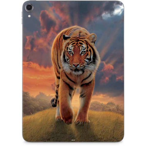 Rising Tiger by Vincent Hie Apple iPad Pro Skin